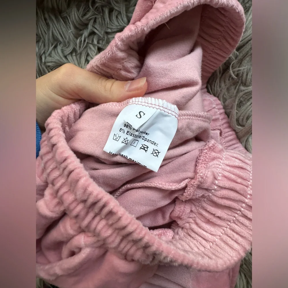 Mrs George Mean Girls Mom Halloween Costume - Picture 9 of 12